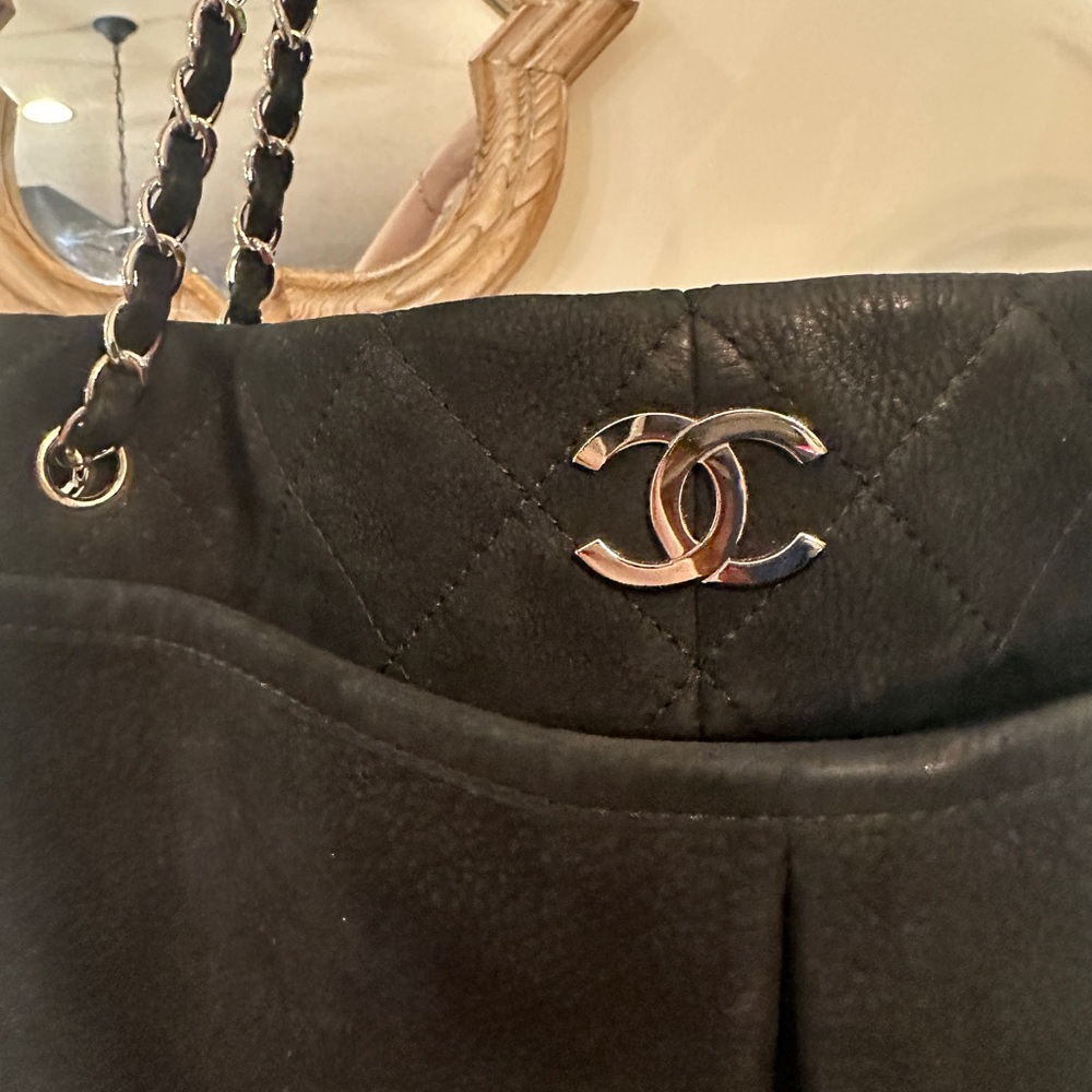 Chanel Natural Beauty Tote - Picture 3 of 14